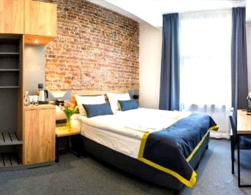 Kameralny hotel w cichej okolicy, łatwy dojazd do centrum i lotniska