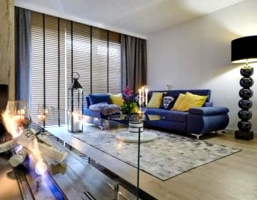 Apartament Seven Heaven, duże łóżko, kominek w salonie, parking w cenie