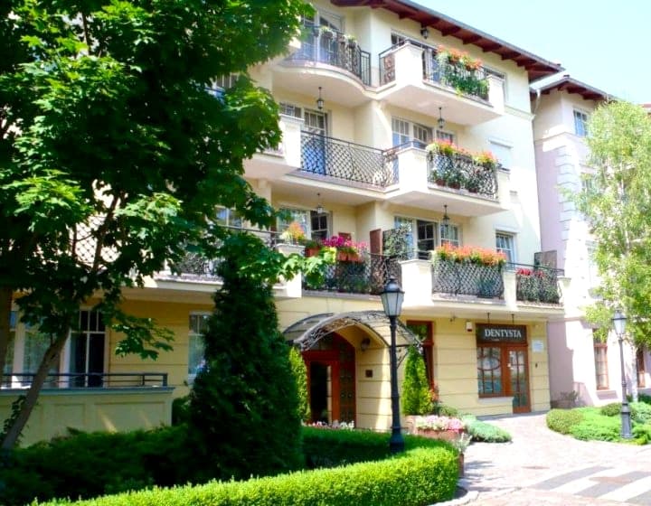 Patio Mare Amber
