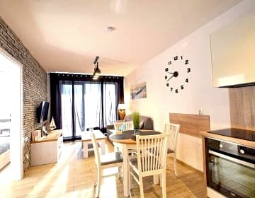 Apartament Oliwka z Prywatnym Miejscem Postojowym