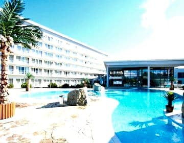 Ikar Plaza