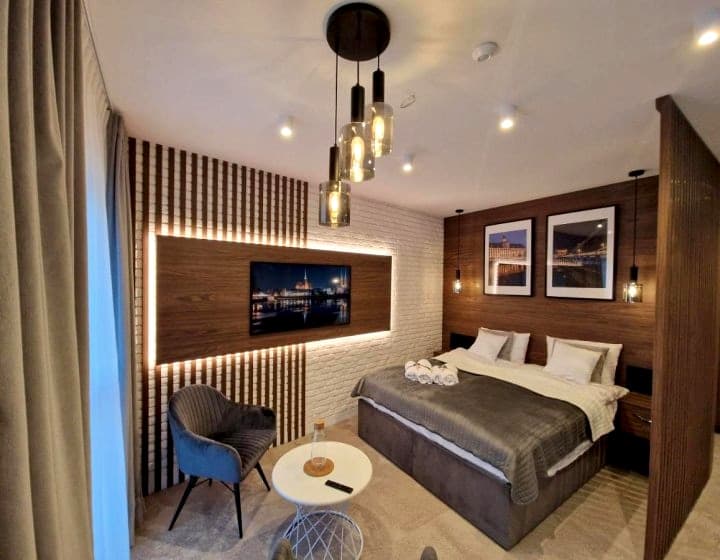 Brossa Apartments, 24h self check in, Klima, AirCond