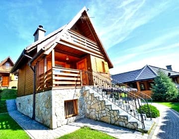 Jaworina- Apartamenty, Domki i Pokoje