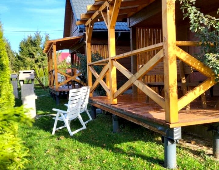 DOMKI POD CHMURKĄ