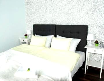 7th Room Guest House