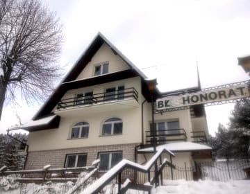 Dom "Honorat" | Zaciszne pokoje z dala od miejskiego zgiełku 