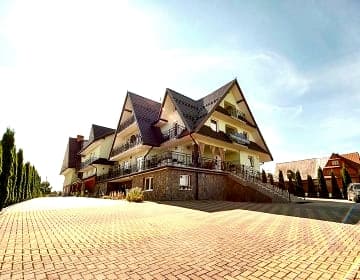 Tatrzański Gościniec. Komfortowe pokoje, wyżywienie na miejscu, plac zabaw