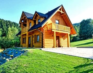Miodowa Chata | Drewniany dom z widokiem na góry z dala od zgiełku