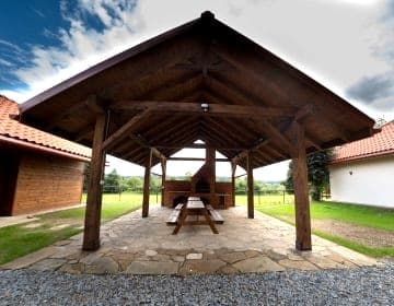 Kompleks pałacowo-parkowy | noclegi, ośrodek jeździecki, spokojna okolica