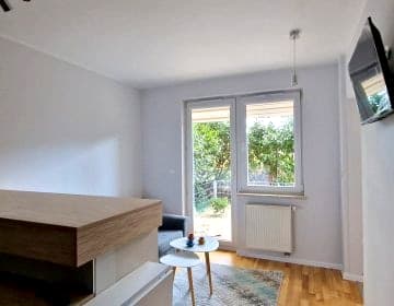 Apartament Marina Primorie z ogródkiem 