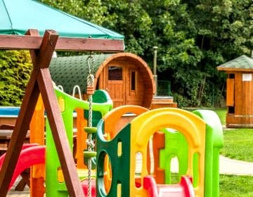 "GAJÓWKA" CAŁOROCZNE POKOJE, BASEN, SAUNA, JACUZI,ROWERY,PLAC ZABAW,DUŻA POSESJA