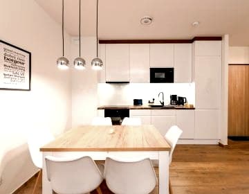Aura 40 by Q4Apartments