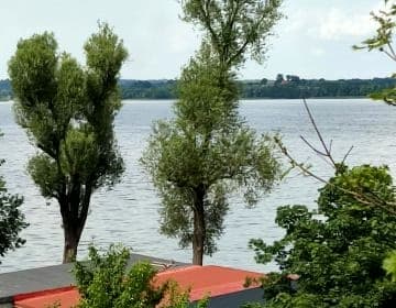 Mieszkanie nad jez. Dadaj z dostępem do plaży