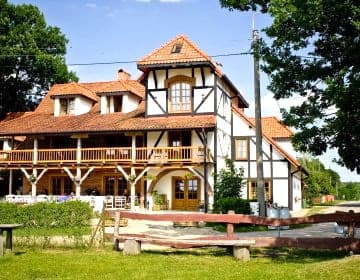Witamy w Sasku Małym na Mazurach. Pensjonat. Jazdy konne. Apartamenty.