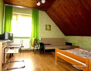 Pokoje 2, 3 - osobowe w domu jednorodzinnym. Ogród, aneks, łazienki