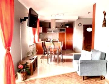 Pokoje, apartament i domek letniskowy 