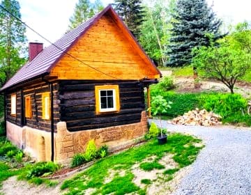 Jędrusiówka. Klimatyczny domek położony w Beskidzie Małym