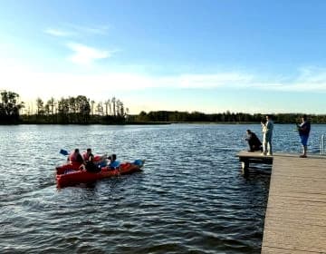 Pokoje nad jeziorem Inulec blisko Mikołajek- prywatna plaża, pomost