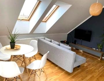 RUBY Apartment- self checkin 24h