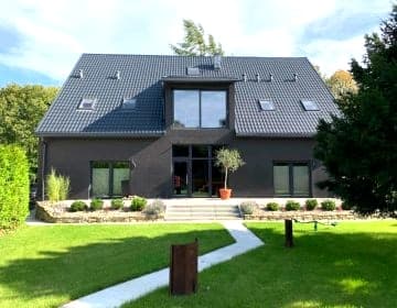 Apartament Black House88