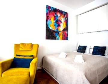 Golden Apartments in Warsaw - City Center - Żurawia