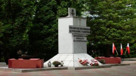 Pomnik poległych żołnierzy