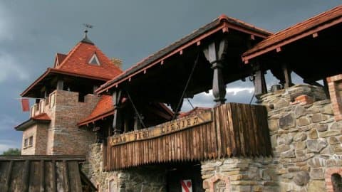"Stara Baśń" - gród warowny