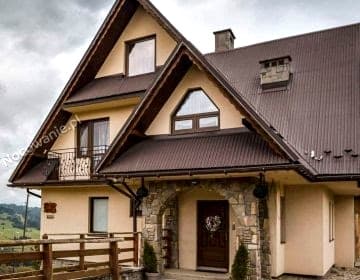 Na wzgórzu blisko Zakopanego i stoków narciarskich