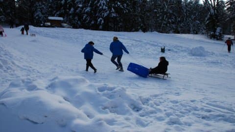 Wyciąg Iwonickiego Klubu Sportowego "Górnik"