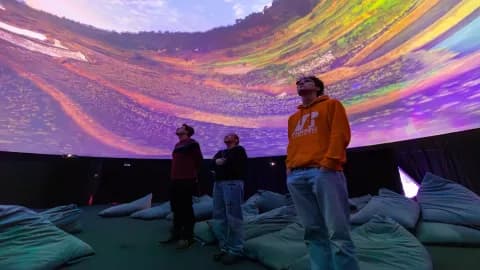 Xplore Dome - wirtualna podróż dookoła świata