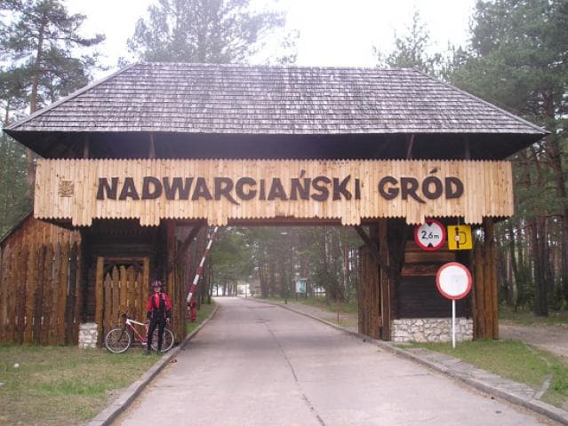 Z Góry Zelce do ośrodka "Nadwarciański Gród"