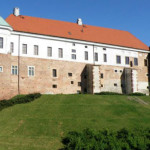 zamek w sandomierzu noclegowo 150x150 - Majówka blisko Warszawy - odpoczynek w dziczy dla zabieganych