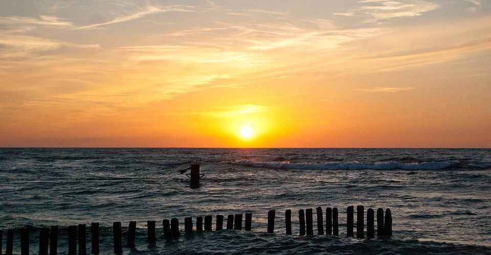 chałupy 960x500 - Szlakiem polskich plaż - wschodnie wybrzeże