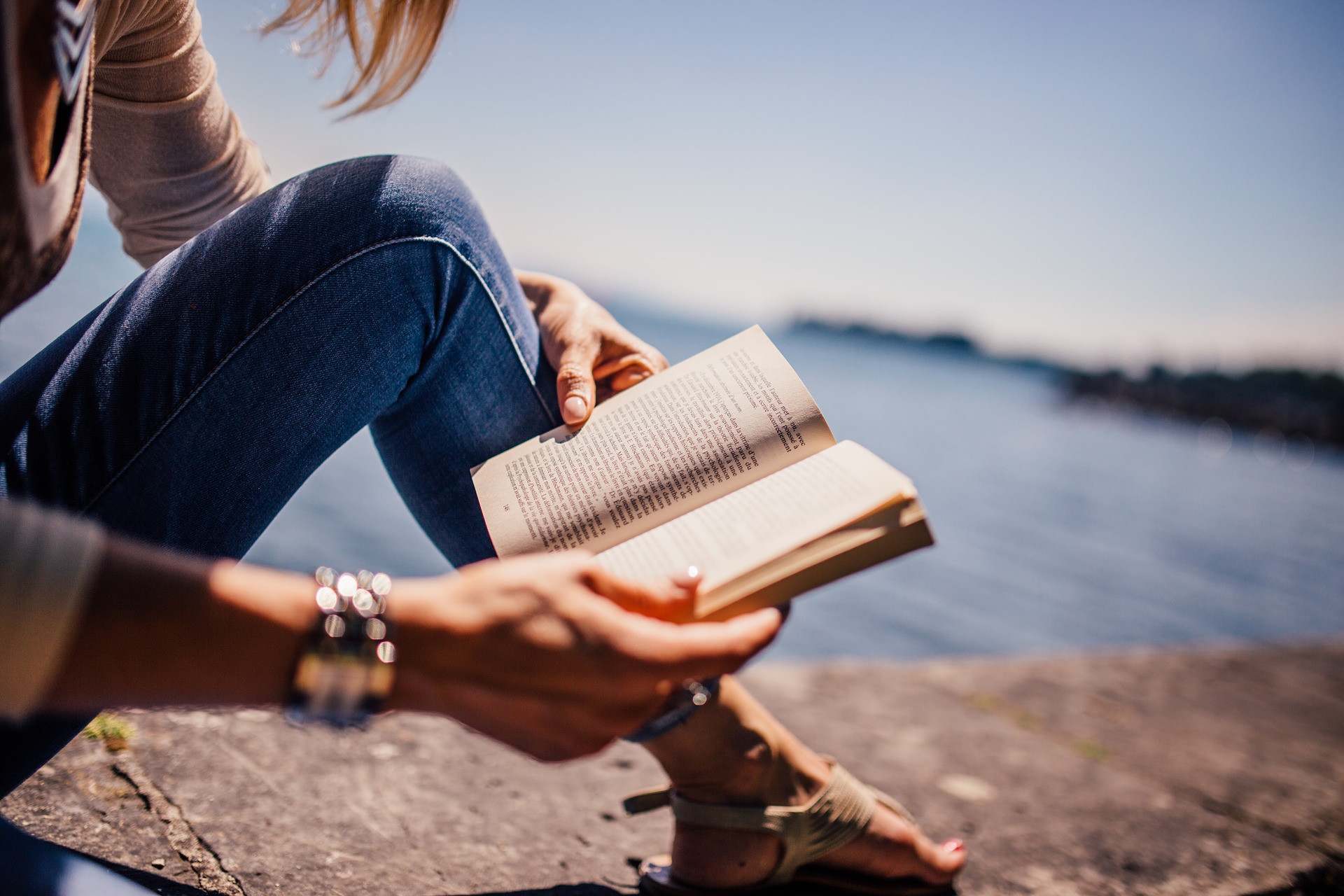 Nad morzem i na wsi - 6 miejscowości, które idealnie definiują wypoczynek reading 925589 1920 - Nad morzem i na wsi - 6 miejscowości, które idealnie definiują wypoczynek