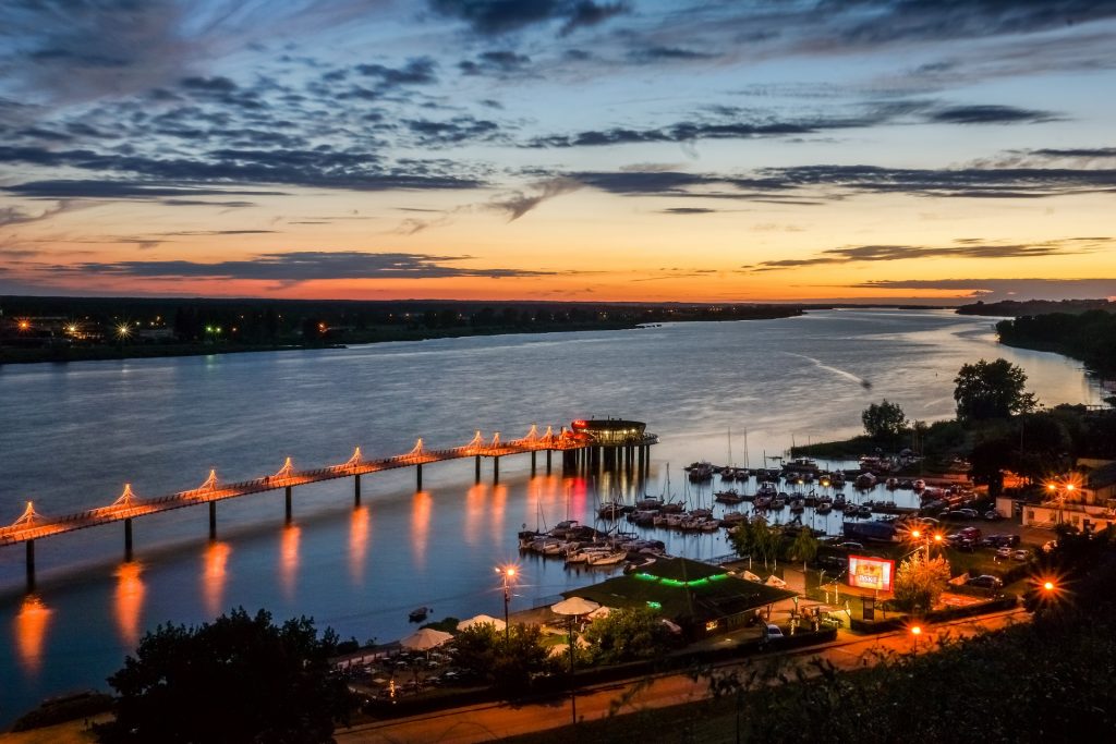 płock przystań fot. Artur Bociarski shutterstock 721093561 2 1024x683 - Polskie miasta, w których jeszcze nie byłeś!