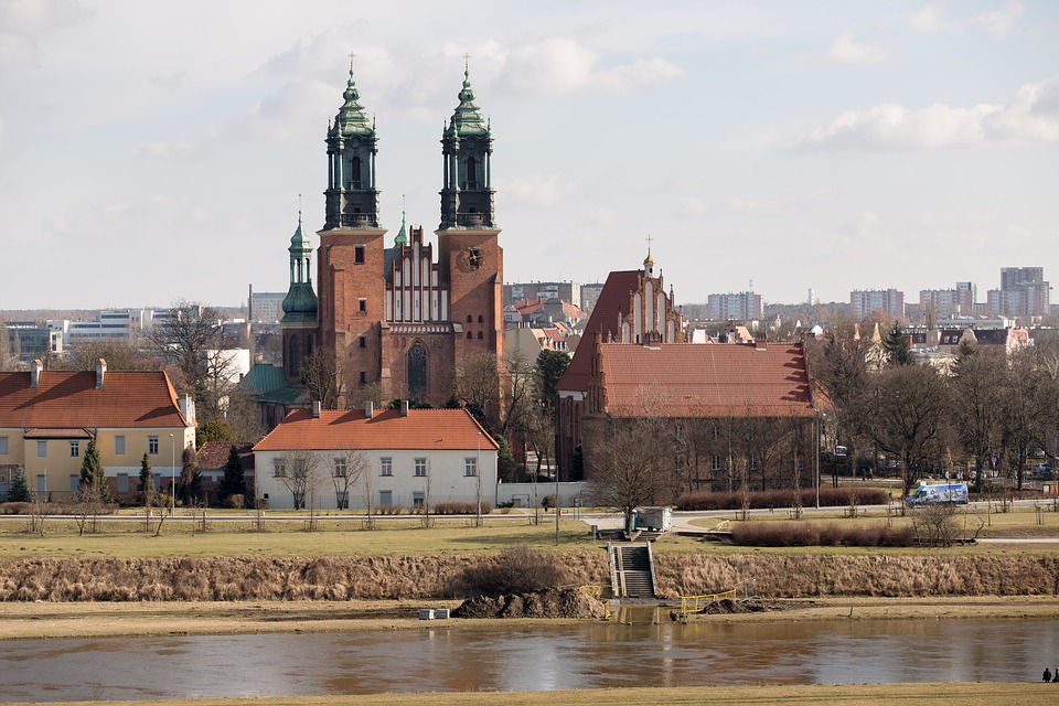 poznań - Jakie są najważniejsze miasta polskich województw? Część 1