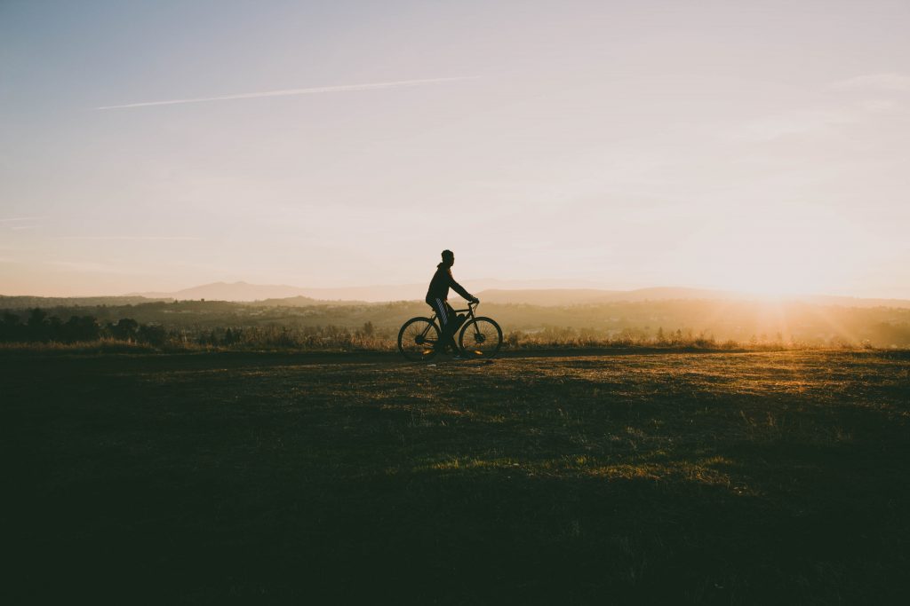 jay kudva IE9PKXWpRGU unsplash 1024x683 - Co robić na wakacjach gdy pada? Nie rezygnuj z urlopu w Polsce!