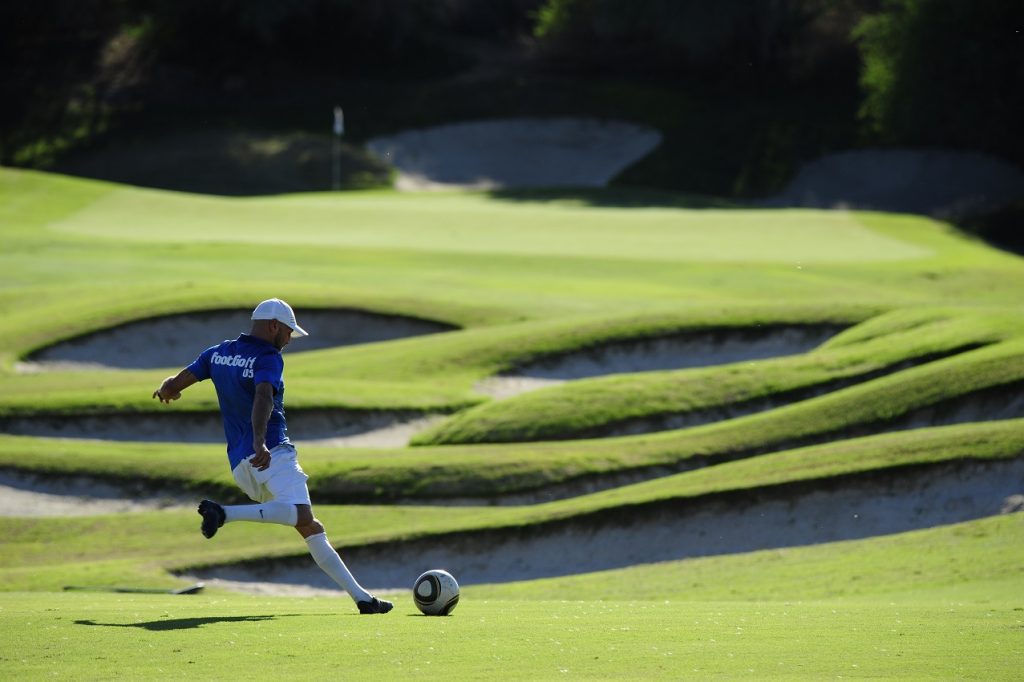Gdzie pojechać na wakacje z dziećmi? Kaszubskie propozycje. FootGolf Player Approach 1024x682 - Gdzie pojechać na wakacje z dziećmi? Kaszubskie propozycje.