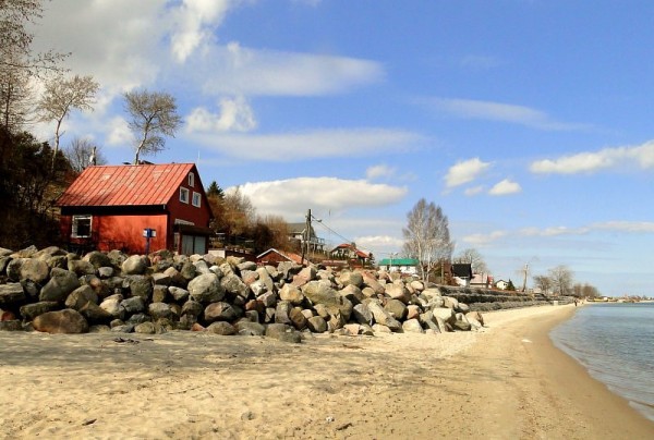 mechelinki przystan 600x404 - Spokojne miejscowości nad Bałtykiem. Top 5 miejsc w sielskim stylu.