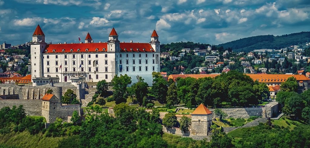 bratislava 1905408 1280 1024x489 - Święta, dni wolne za granicą - Niemcy, Słowacja, Czechy