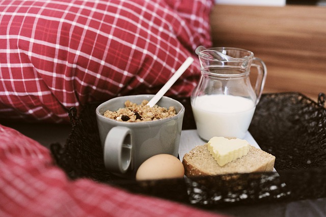 Jak przygotować obiekt noclegowy na 2021? breakfast 5380311 640 - Jak przygotować obiekt noclegowy na 2021?
