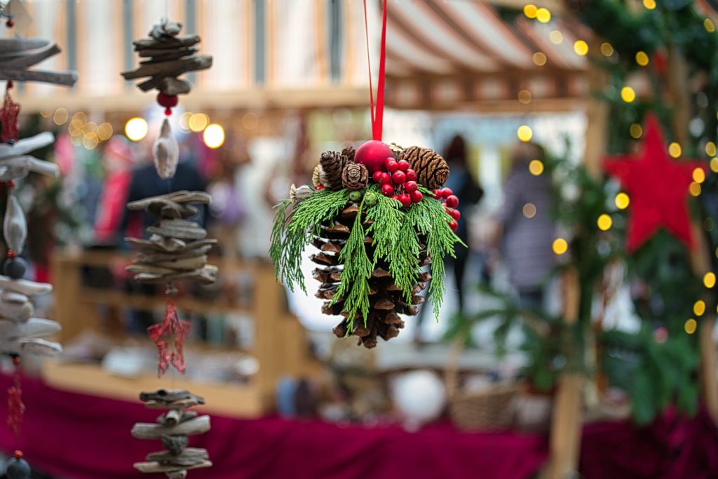 christmas market 7616575 1920 1024x683 - Najpiękniejsze Jarmarki Bożonarodzeniowe w Polsce