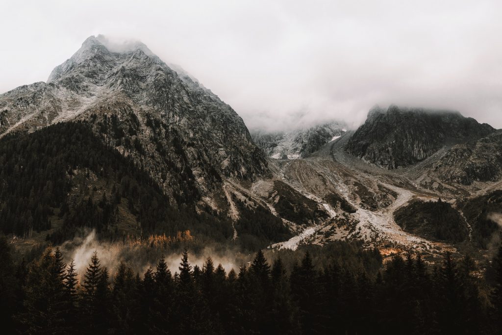Miejsca bez GSM i WIFI - wypoczynek w rytmie slow. eberhard grossgasteiger lfVJsPvNJU0 unsplash 1024x683 - Miejsca bez GSM i WIFI - wypoczynek w rytmie slow.