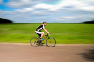 rowe - Jak przygotować się do rowerowej majówki? W majówkę wsiądź na rower!