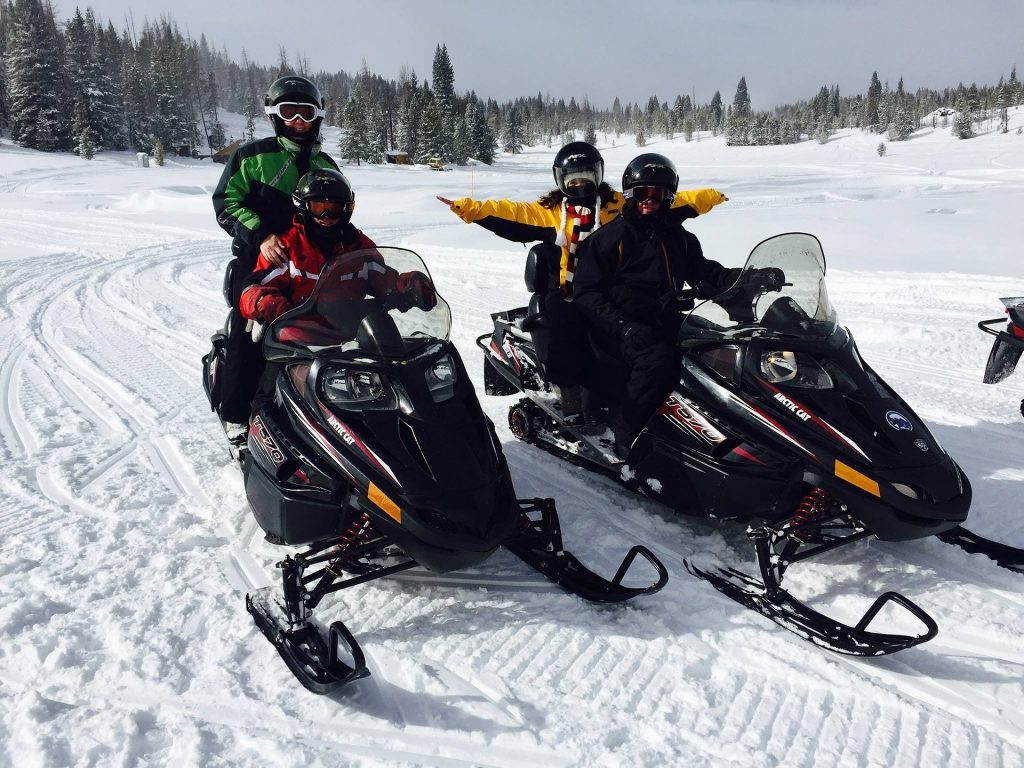 snowmobiling ga9189bba7 1920 1024x768 - Gdzie na skutery śnieżne - Zakopane, a może Bieszczady?