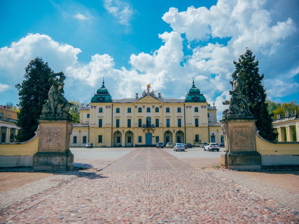 Szlakiem polskich zamków i pałaców, czyli Złote Pinezki 2023 tomek baginski pLl1GyGGJHg unsplash 1024x768 - Szlakiem polskich zamków i pałaców, czyli Złote Pinezki 2023