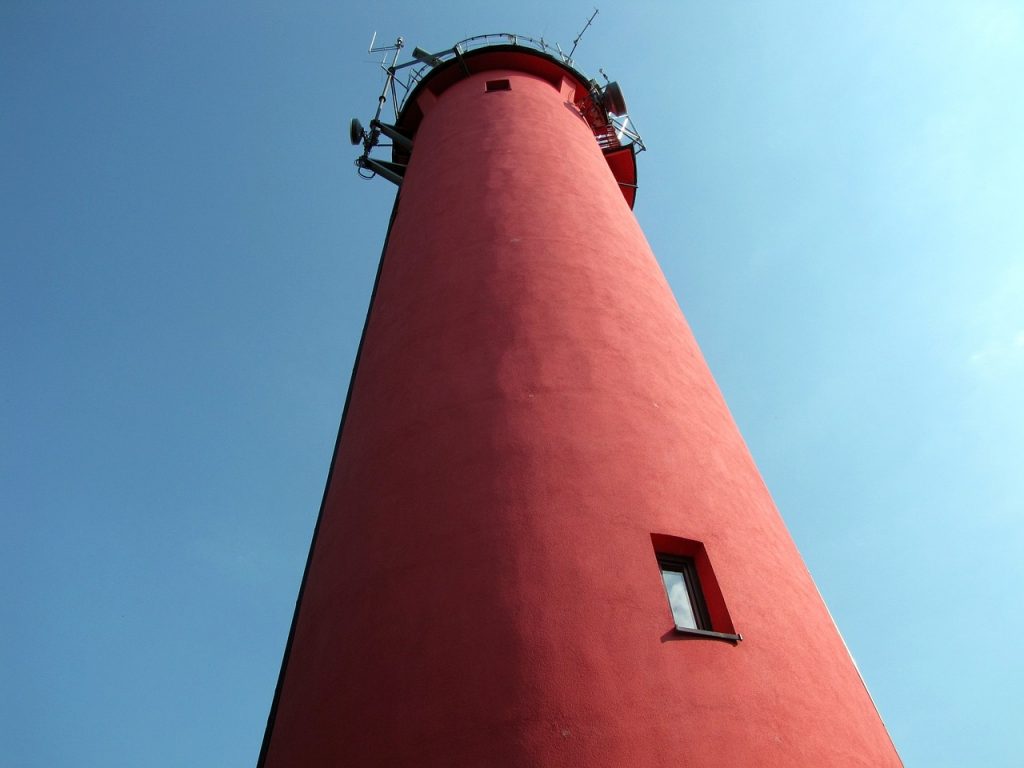 5 miejsc, które warto zobaczyć nad morzem, gdy pada deszcz tower 1116406 1280 1024x768 - 5 miejsc, które warto zobaczyć nad morzem, gdy pada deszcz