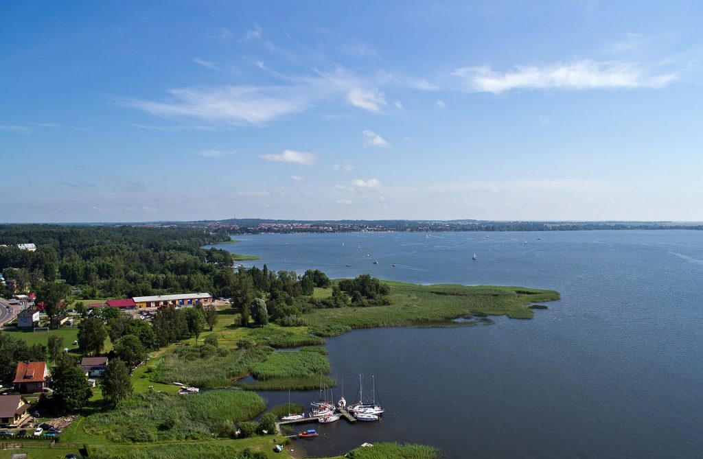 wilkasy 83154 1280 1024x669 - Bon turystyczny - gdzie można wykorzystać go nad jeziorem?